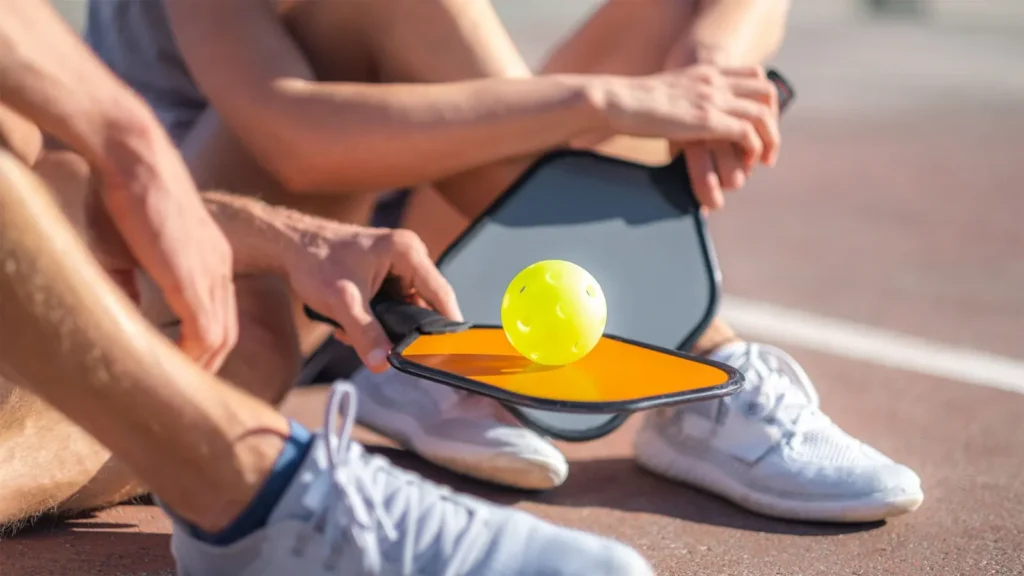 Symptoms of cartilage tear and knee pain from pickle ball. Orthopedics of Rochester can help.